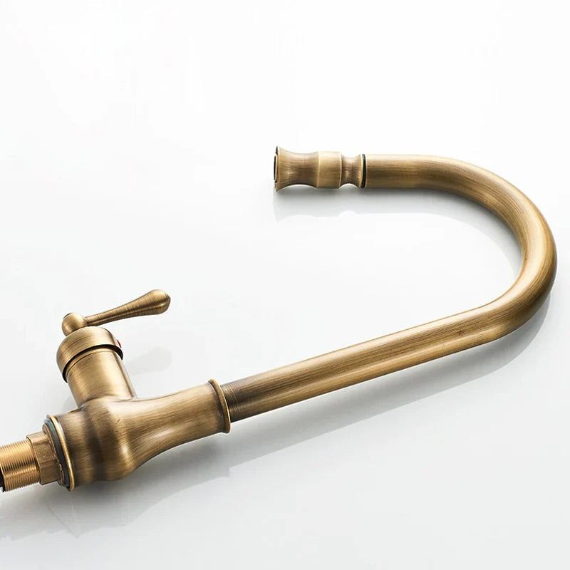 Monroy - Brass Single Hole Single Lever Pull Out Kitchen Tap