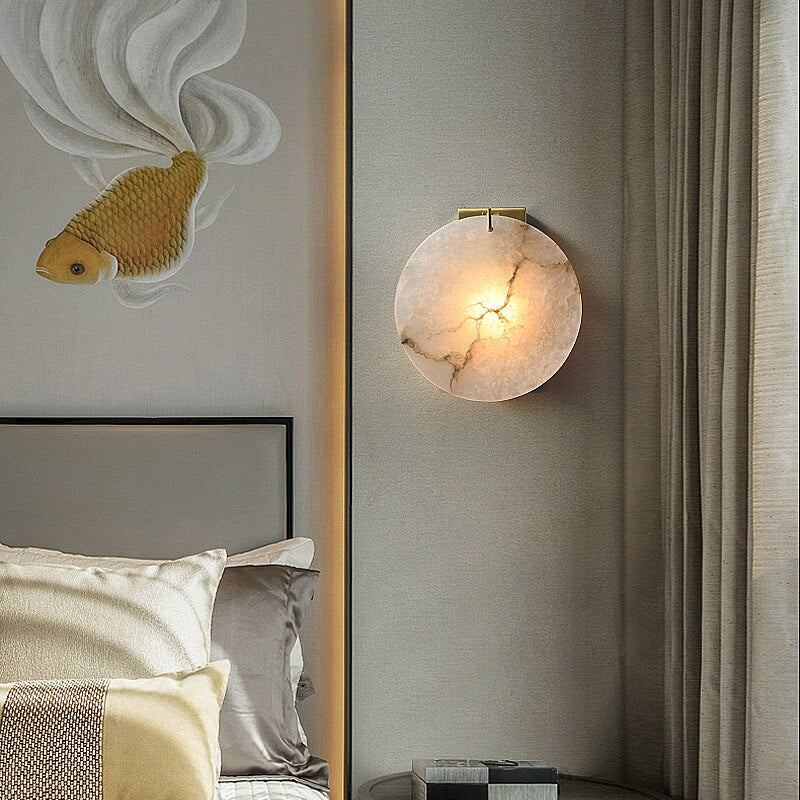 FÁFNIR - Round Marble Gold Wall Light