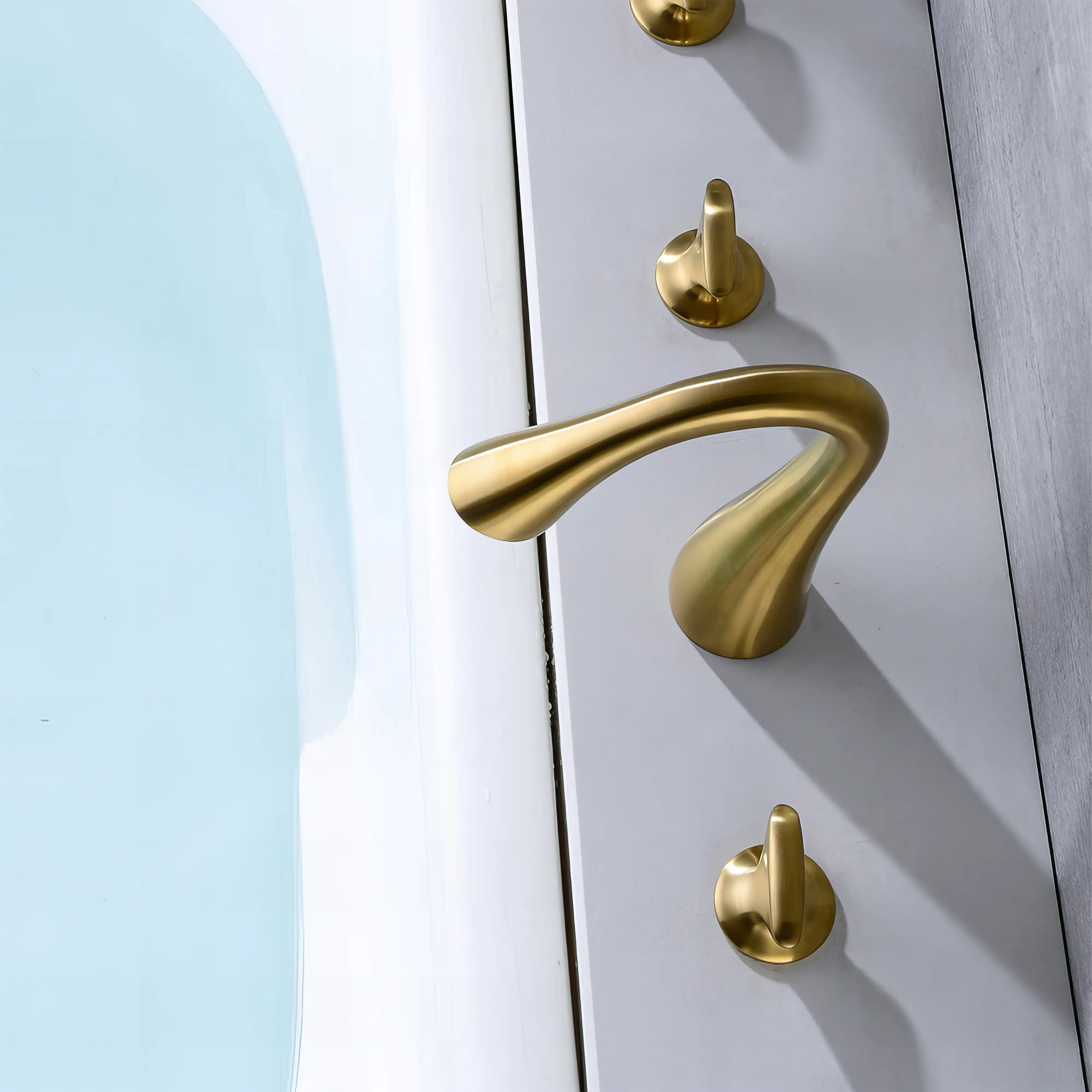 Mckayla - Modern 5 Piece Bathtub Filler Set with Pull Out Handheld Shower