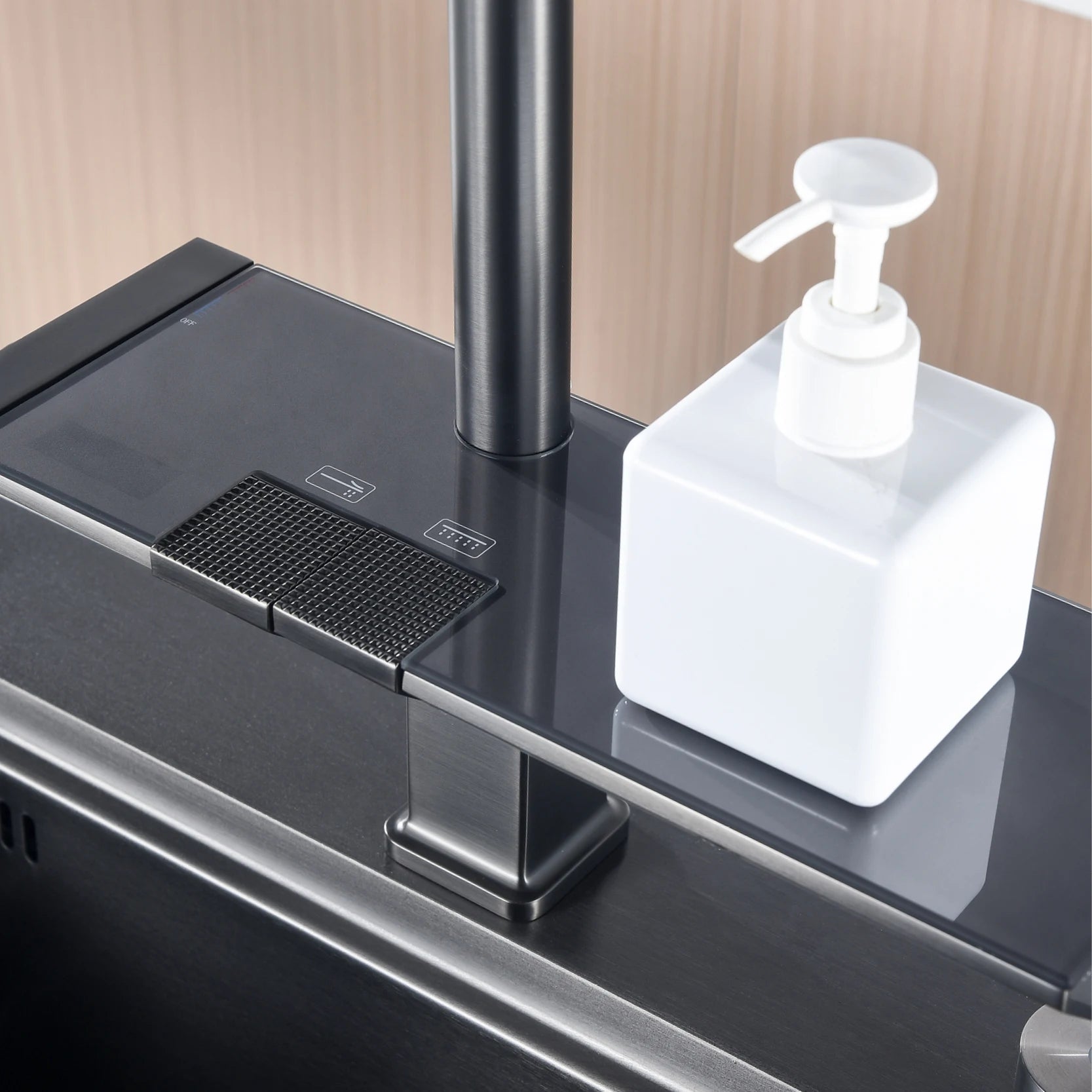 Lucas - Smart Digital Display Pull Out Sprayer Kitchen Tap