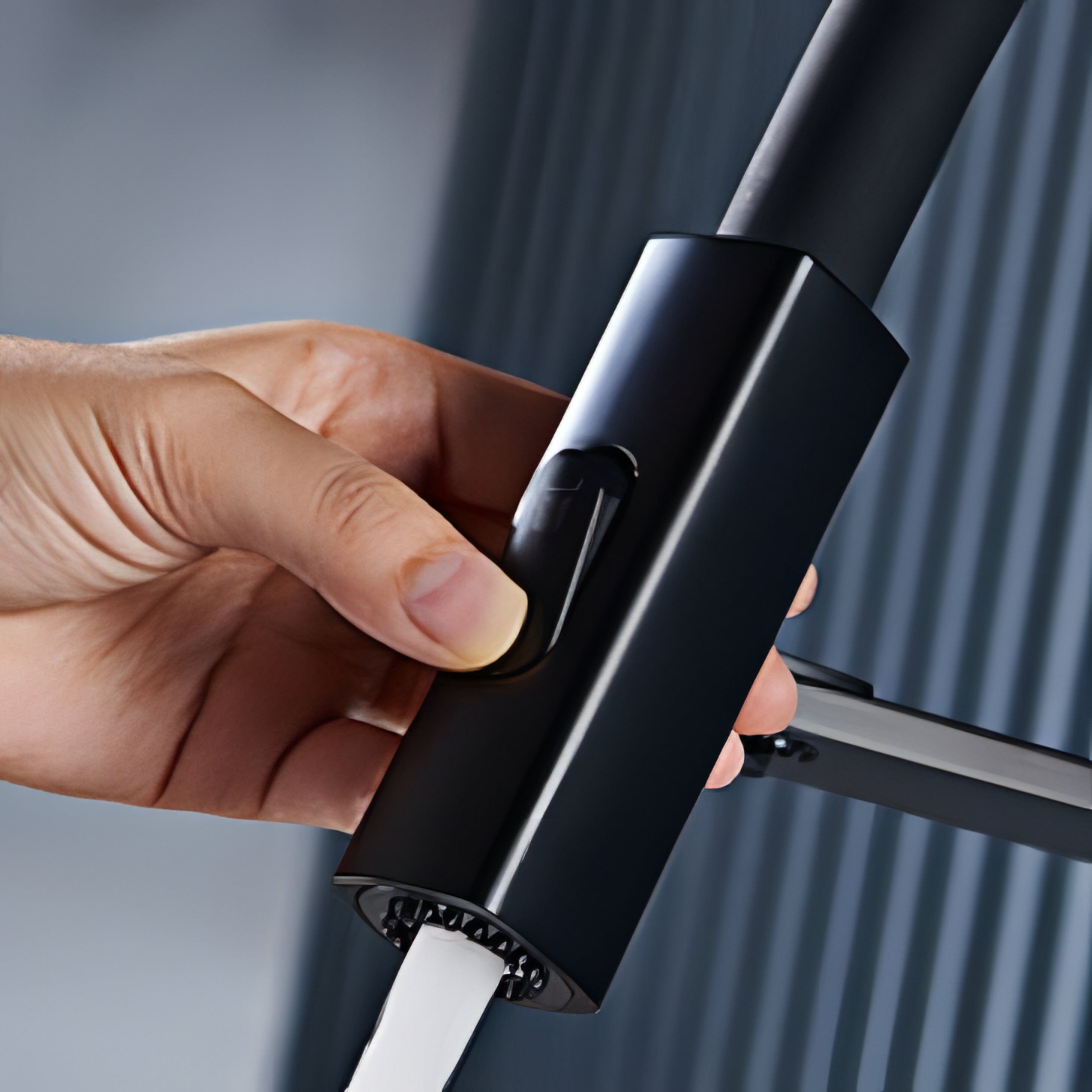 Leland - Magnetic Dual Function Single Handle Hot/Cold Tap