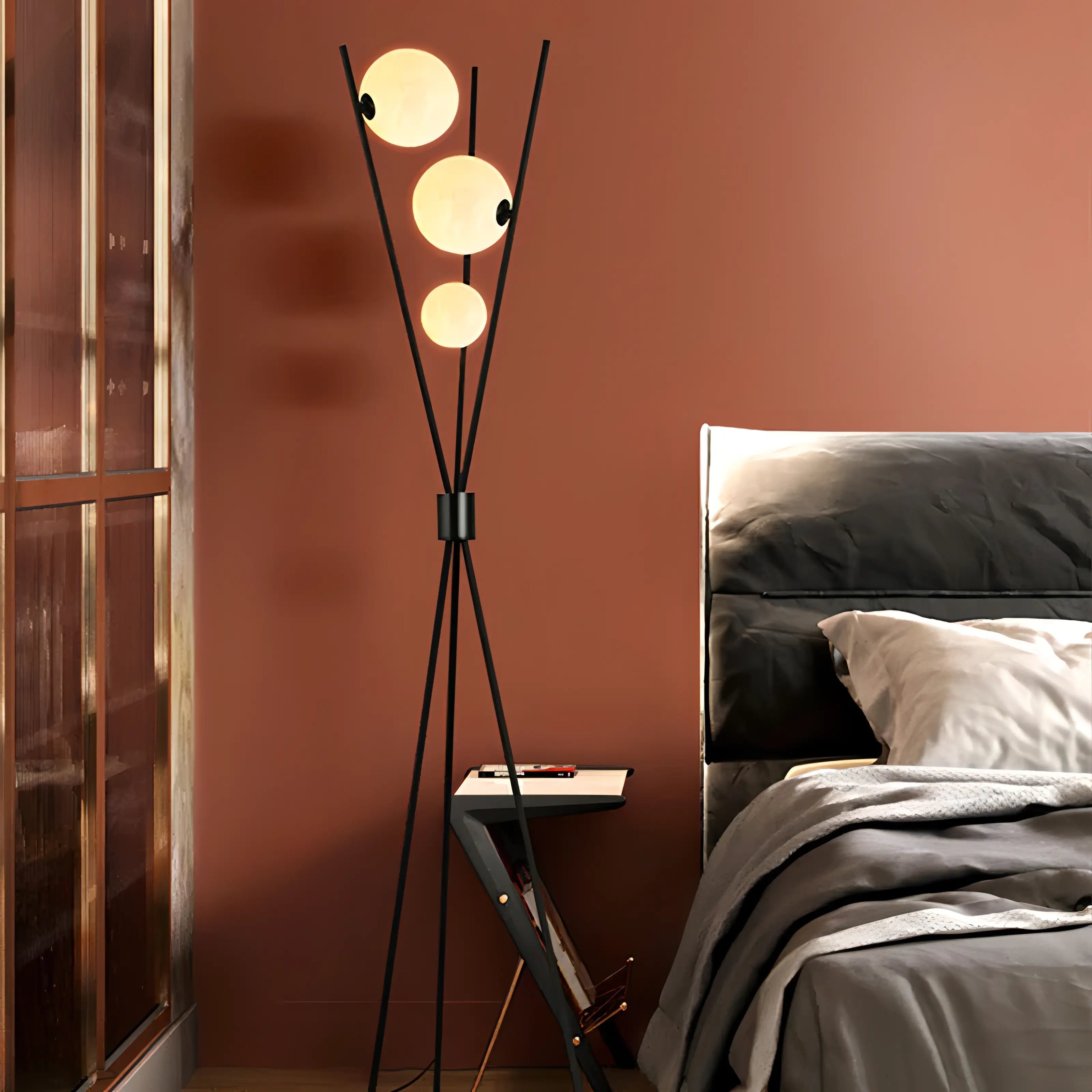 Mila - Stylish Minimalist Floor Lamp with Moon-Inspired Design