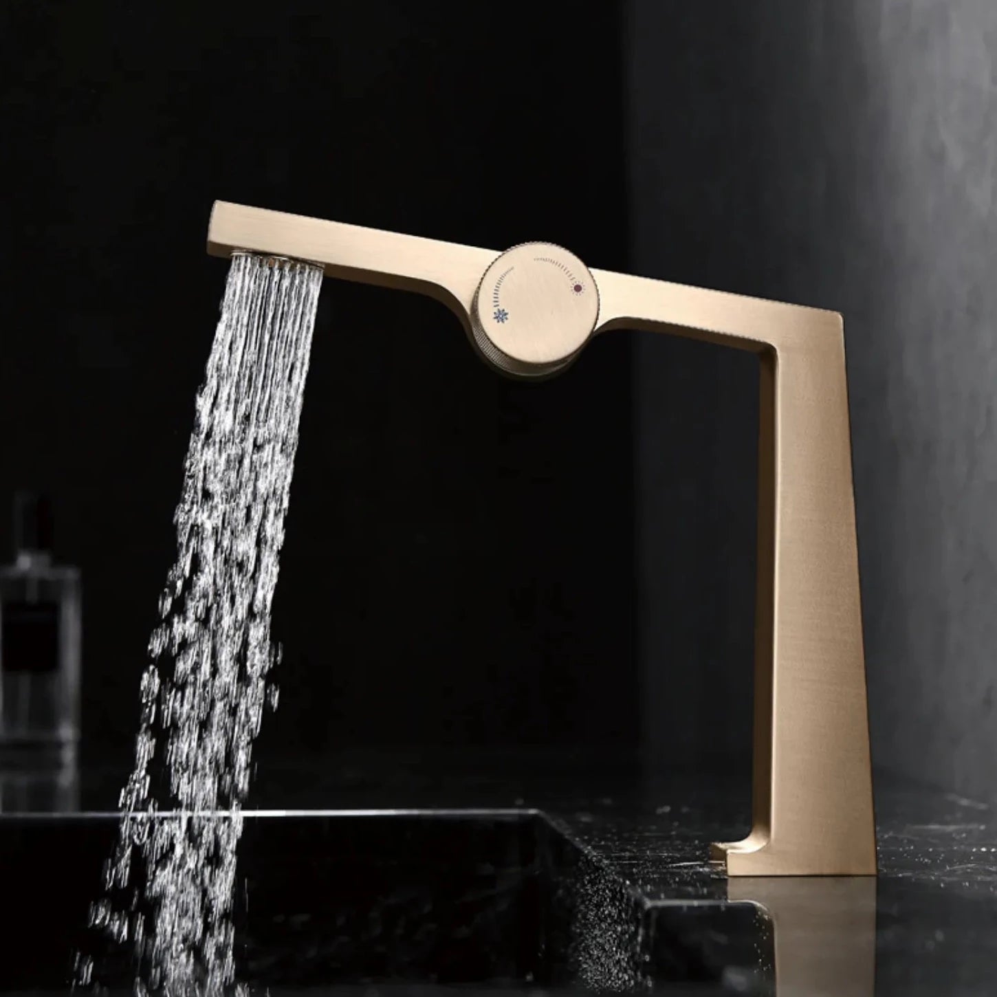 Avalynn - Single Handle Switch Basin Mixer Tap