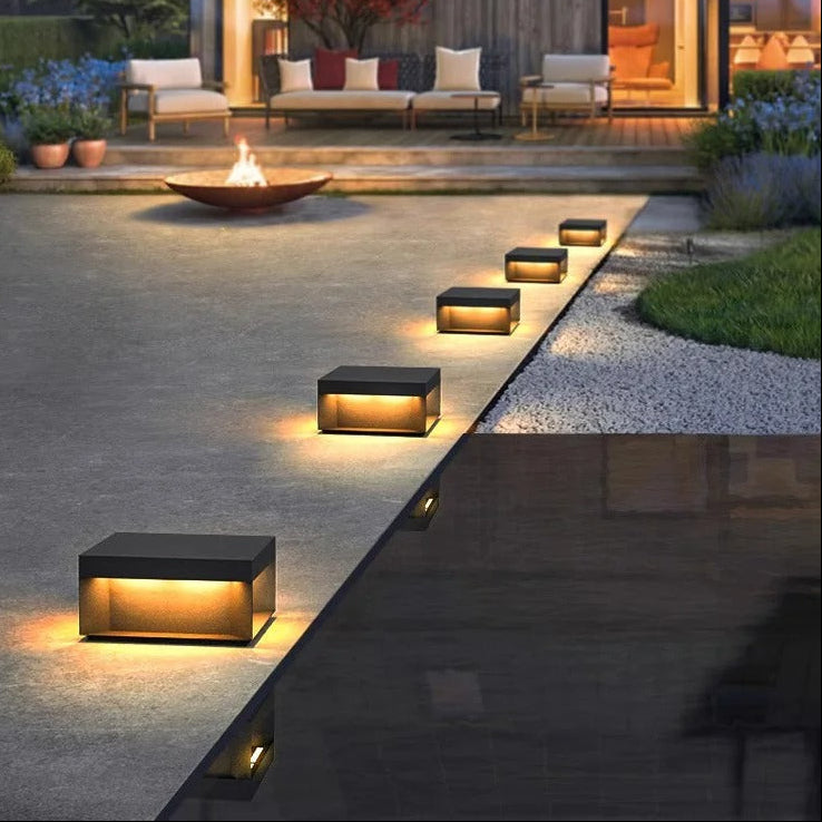 Redd - Black Square Solar Powered Outdoor Light Box