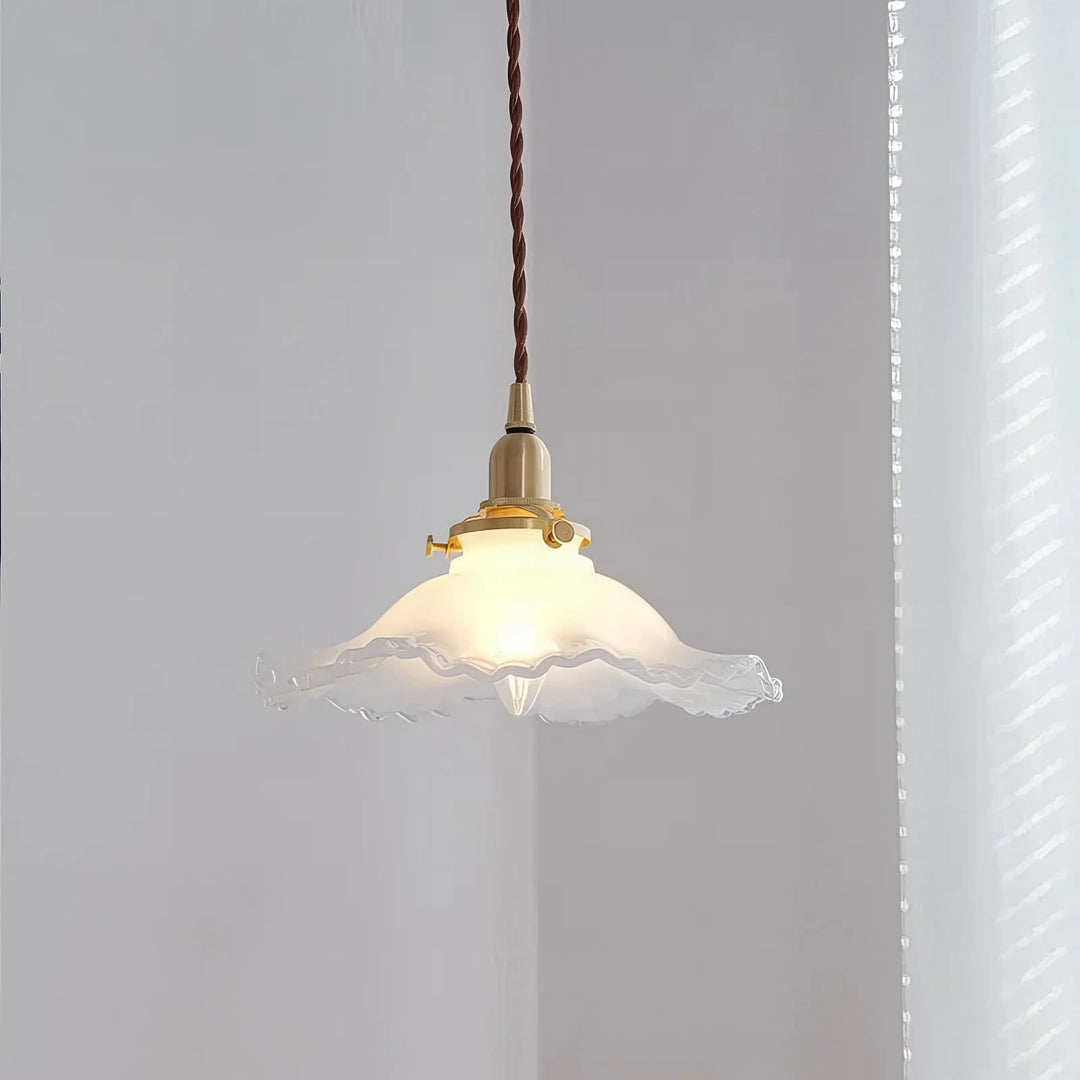 Ida - Vintage White Glass Wavy Round Pendant Light