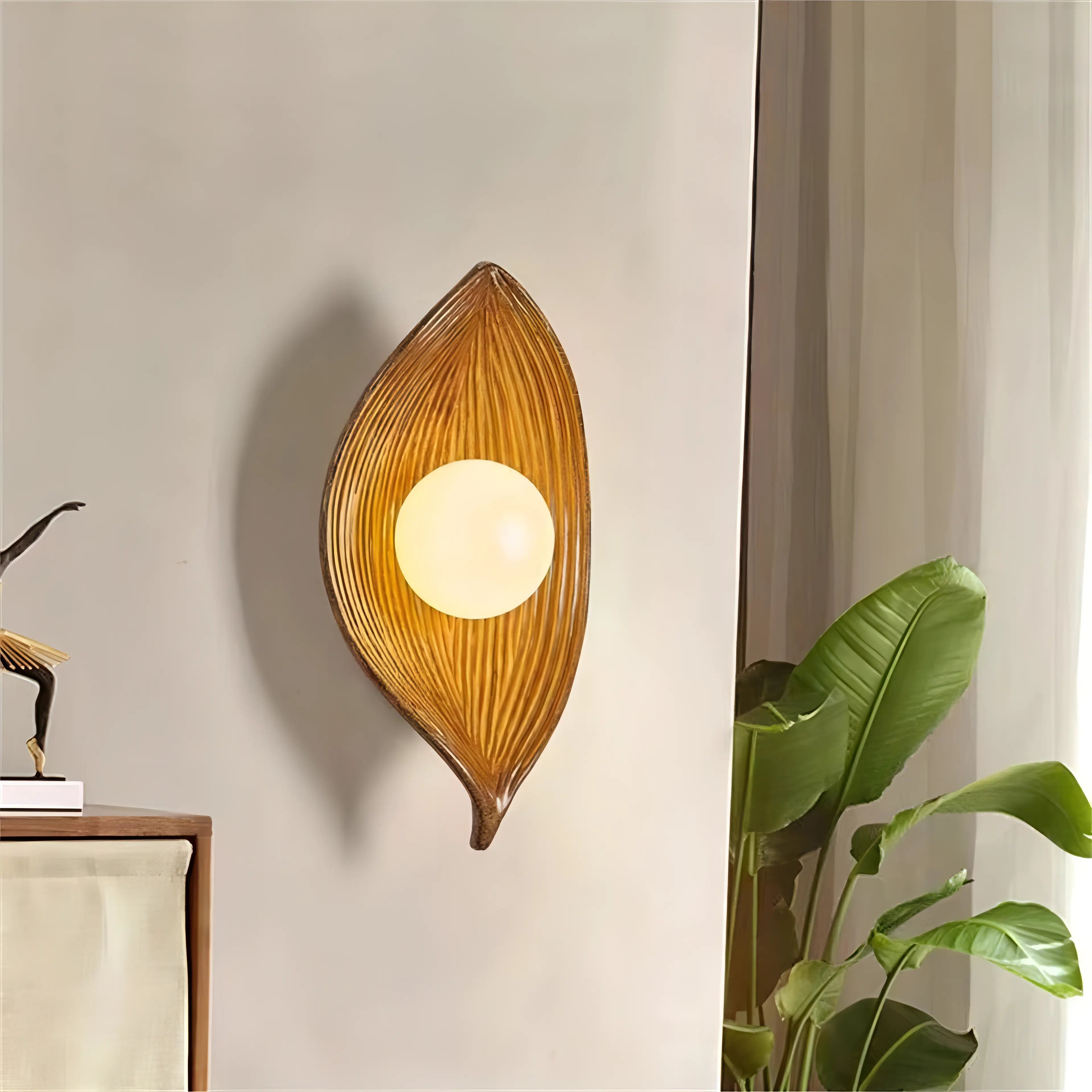Iyana - Leaf Resin Black White Wood Wall Light
