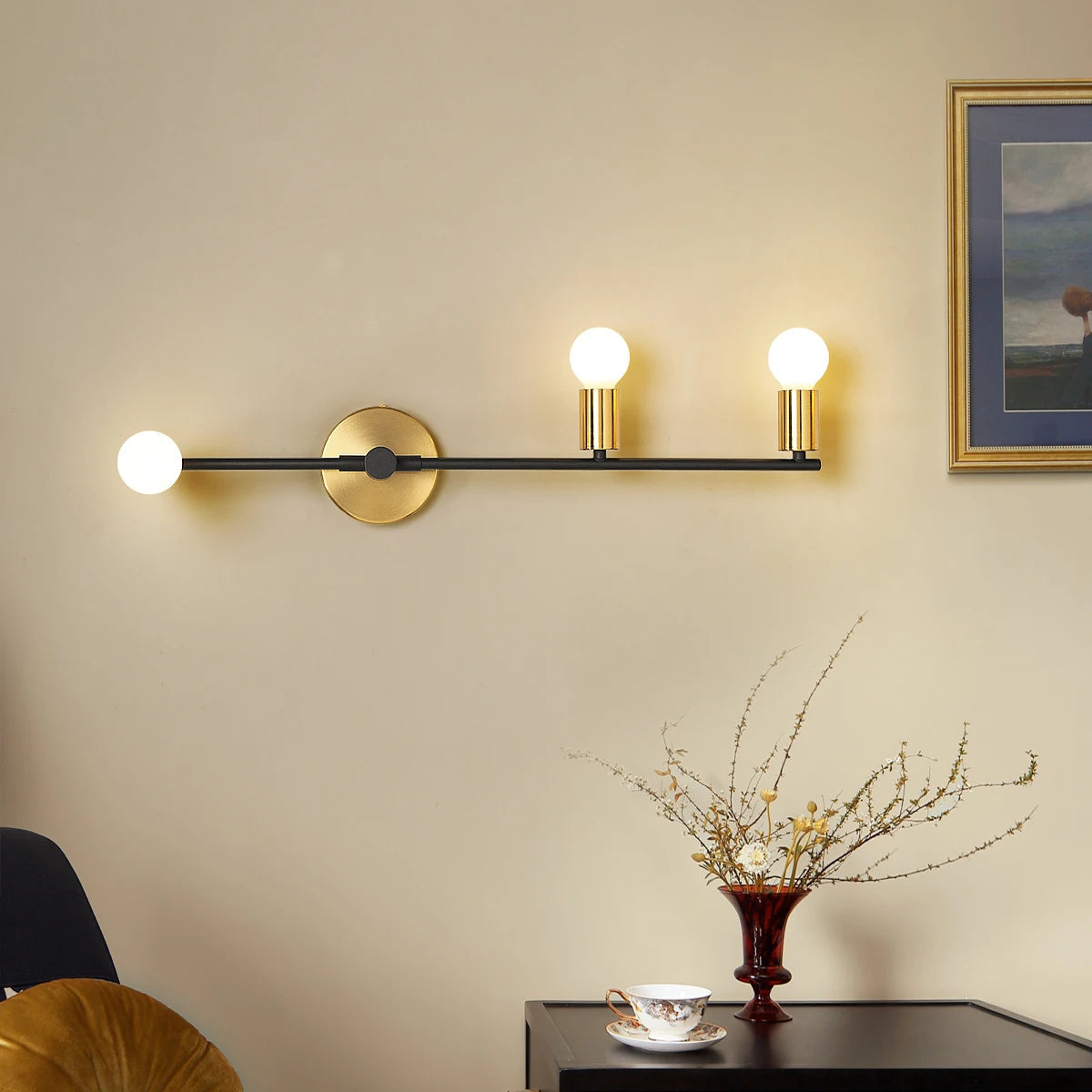 Hurik - Modern Wall Light