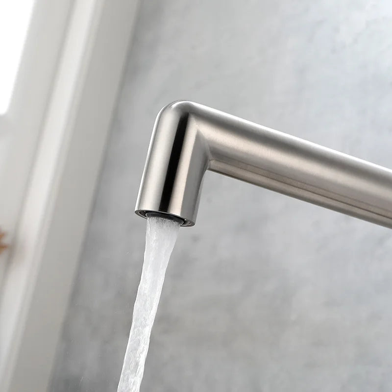 Jaylyn - Modern Single Handle Swivel Kitchen Tap