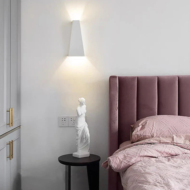 Moti - Modern Minimalist Wall Light