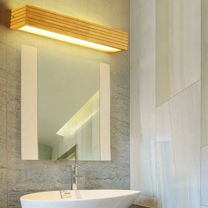 Reidun - Wooden Scandinavian Wall Light