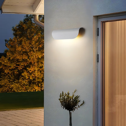 Bay - Black Curved Modern Outdoor Wall Light