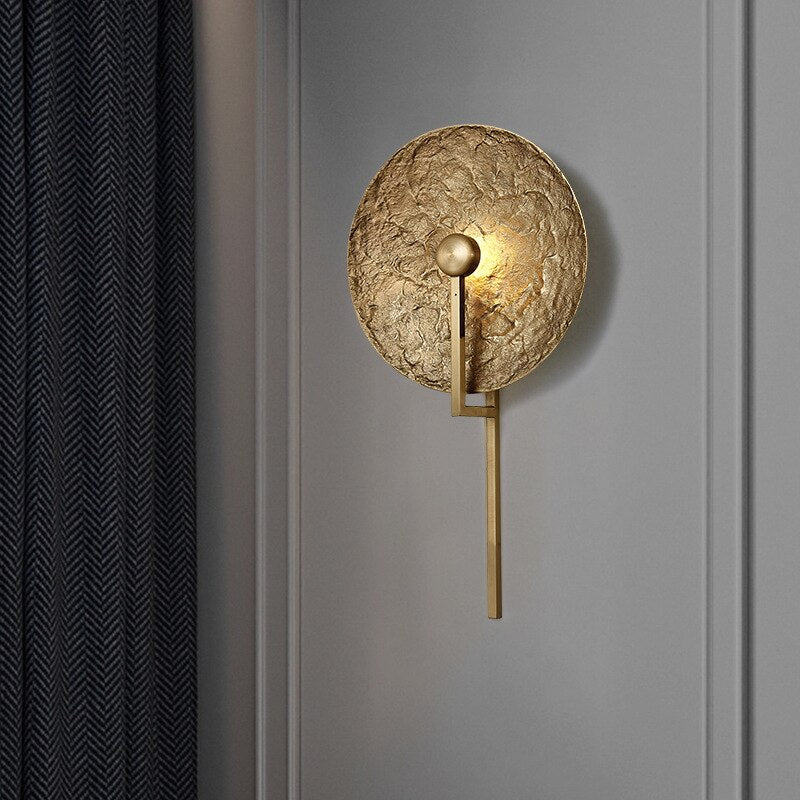 HERENSUGE - Post Modern Gold Round Wall Light