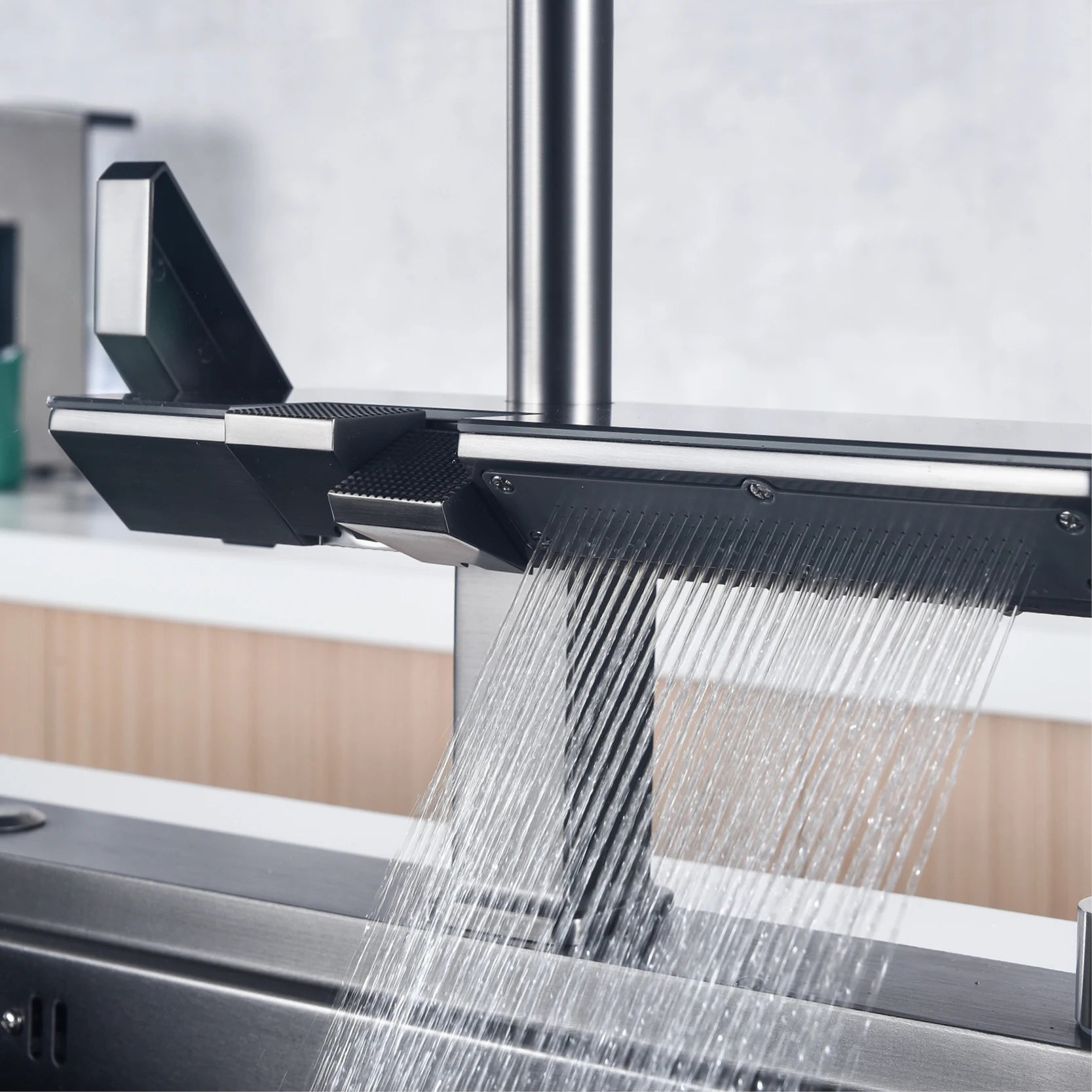 Lucas - Smart Digital Display Pull Out Sprayer Kitchen Tap