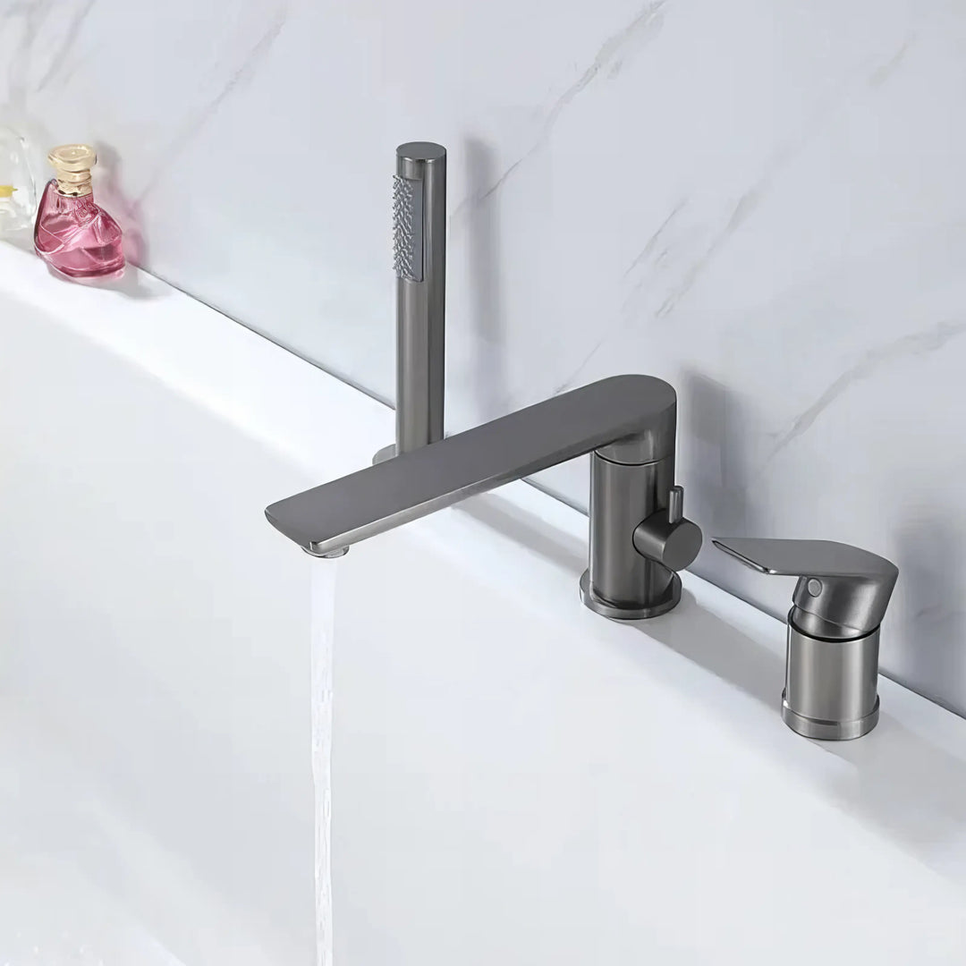 Chaim - Modern 3 Piece Single Lever Mixer Bathtub Tap Set with Pull Out Show Spray