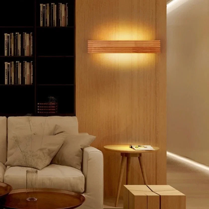 Reidun - Wooden Scandinavian Wall Light