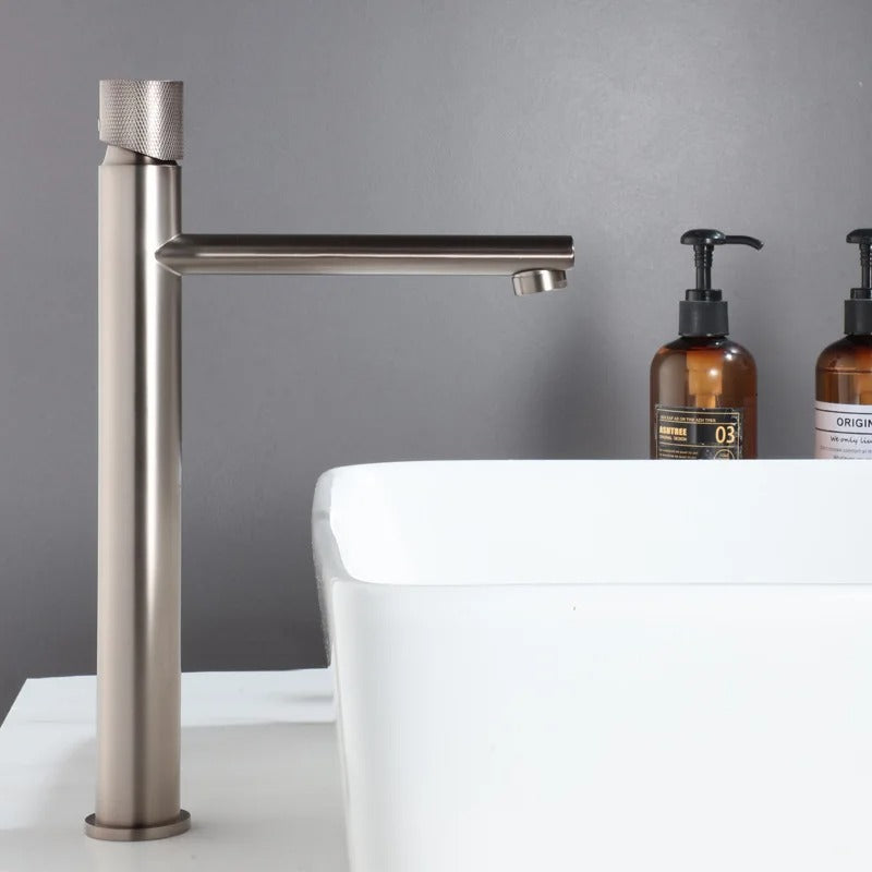 Tuqiu - Modern Brass Mounted Sink Tap