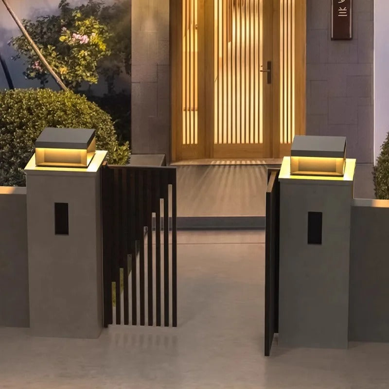 Redd - Black Square Solar Powered Outdoor Light Box